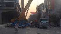 Bị phạt hơn 20 triệu vì đỗ xe bịt kín đường Nguyễn Trãi