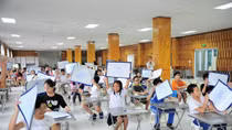 Hà Nội đề xuất tăng học phí nhiều cấp học 