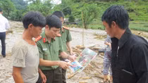 Tình người sau lũ dữ nơi cổng trời Quản Bạ