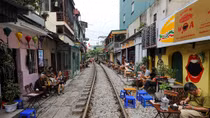 Bộ GTVT đề nghị giải tán điểm kinh doanh cà phê đường tàu