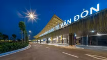 Sân bay Vân Đồn đón 30 công dân Việt Nam trở về từ tâm dịch Vũ Hán