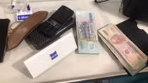 Tiếp viên trả lại hơn 200 triệu đồng do khách bỏ quên trên máy bay