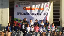 Tuổi trẻ Công an Quảng Trị chia sẻ khó khăn với học sinh vùng khó