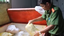 Một cơ sở sản xuất chả cá ở An Giang sử dụng hàn the