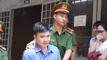 Bị hủy hôn, thầy giáo đâm chết người yêu làm cùng trường