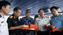Tìm thêm 2 thi thể và vớt được 2 hộp đen trong vùng tìm kiếm CASA