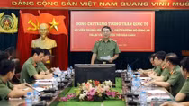 Thứ trưởng Trần Quốc Tỏ thăm, làm việc với Báo CAND và Nhà xuất bản CAND