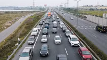 Cửa ngõ Thủ đô ùn tắc kéo dài