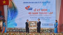 Chủ tịch nước dự lễ kỉ niệm thành lập trường Đại học Kinh tế TP. Hồ Chí Minh 