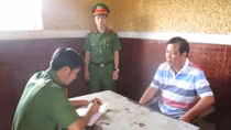 Khởi tố đối tượng chuyên pha chế trong đường dây xăng giả Trịnh Sướng