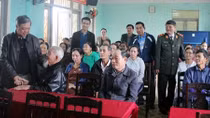 Mang Xuân sớm đến với gia đình chính sách, hộ nghèo vùng ven sông Thu Bồn