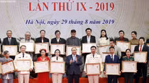 Thủ tướng: Ảnh hưởng của nghệ sĩ đi đôi với trách nhiệm lớn lao