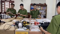 Đột kích kho thu giữ hàng nghìn dụng cụ “cờ bạc bịp”