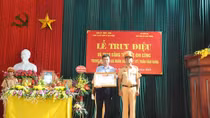 Trao tặng bằng “Tổ quốc ghi công” cho gia đình Trung tá Trần Văn Vang