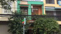 Rủ nhau vào nhà nghỉ đập đá, 1 thanh niên tử vong