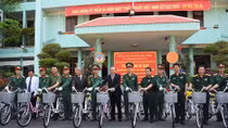 Phó Thủ tướng Thường trực Trương Hoà Bình thăm và làm việc tại Bệnh viện Quân Y 175