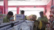 Đồng loạt kiểm tra chuỗi siêu thị Con Cưng sau nghi vấn tráo tem mác