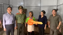Tiếp tục xây dựng gần 1.000 căn nhà cho hộ nghèo tại Mường Tè