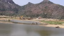Rủ nhau tắm hồ, 3 học sinh đuối nước thương tâm