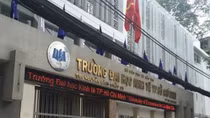 Điểm sàn hệ chính qui Đại học Kinh tế TPHCM từ 17-19