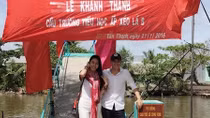 Cặp đôi "Beck - Vic" Việt xây cầu cho trẻ em nghèo Kiên Giang