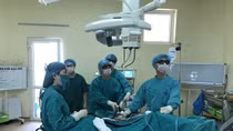 Lần đầu tiên phẫu thuật nội soi 3D một lỗ Trocart ở Việt Nam