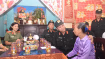 Trung đoàn CSCĐ Trung Bộ về Quảng Trị tri ân các liệt sỹ và Mẹ Việt Nam anh hùng