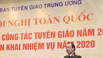 Nghiên cứu, phát triển lý luận của Đảng và chủ động đấu tranh với quan điểm sai trái