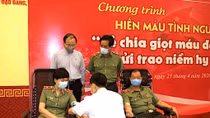 200 CBCS "Sẻ chia giọt máu đào, gửi trao niềm hy vọng"