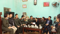 Thăm hỏi, động viên gia đình liệt sỹ Công an hy sinh tại Đồng Tâm