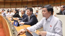 Quốc hội thông qua Luật Cư trú (sửa đổi), bỏ Sổ hộ khẩu cuối năm 2022