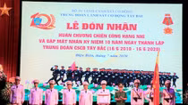 Trung đoàn CSCĐ Tây Bắc đón nhận Huân chương Chiến công hạng Nhì