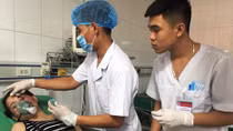 Điều tra vụ cháy nhà khiến 5 người nhập viện 
