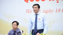 Miễn nhiệm Bộ trưởng Bộ Y tế là do “đã đến tuổi nghỉ hưu”