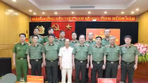 Trao Quyết định điều động, bổ nhiệm Phó Chánh Thanh tra Bộ Công an