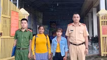 Từ thông tin trên Facebook, Công an giúp người phụ nữ đi lạc về với gia đình