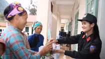 Tuổi trẻ Bộ Tư lệnh CSCĐ về Yên Bái tình nguyện mùa đông