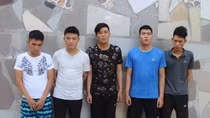 5 thanh niên Hải Phòng thuê ô tô đi bán vàng giả từ Bắc vào Nam