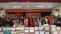 Trường Cao đẳng ANND I thăm hỏi, tặng quà người già neo đơn và trẻ tàn tật