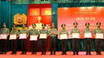Gương mẫu đi đầu, đổi mới các mặt công tác tổ chức cán bộ