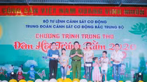 Trung đoàn CSCĐ Bắc Trung Bộ tổ chức "Đêm hội trăng rằm" 