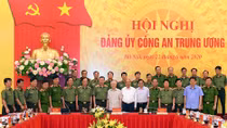 Tổng Bí thư, Chủ tịch nước và Thủ tướng Chính phủ dự Hội nghị Đảng ủy Công an Trung ương