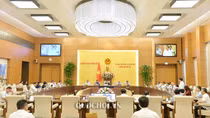 Uỷ ban Chứng khoá Nhà nước trực thuộc Bộ Tài chính, nhưng cần tăng thẩm quyền