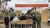 Trung đoàn CSCĐ Bắc Trung Bộ tặng thiết bị y tế trị giá 100 triệu đồng