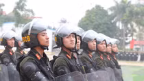 Sinh viên Công an duyệt đội ngũ, biểu diễn kỹ thuật bắn súng