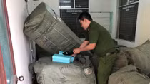  8 tấn hàng không hóa đơn chứng từ trên tàu SE19 vào Đà Nẵng