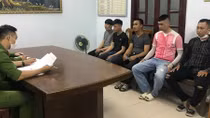 Con nghiện bán ma tuý dởm bị "khách hàng" cướp, đánh hội đồng