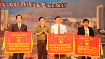 Tuyên dương các điển hình tiêu biểu tham gia bảo vệ ANTQ