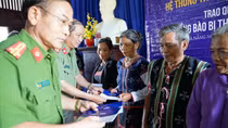Chia sẻ yêu thương với người dân Đà Nẵng