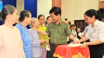 Thứ trưởng Nguyễn Văn Sơn thăm các Mẹ VNAH và gia đình có công tại Đà Nẵng